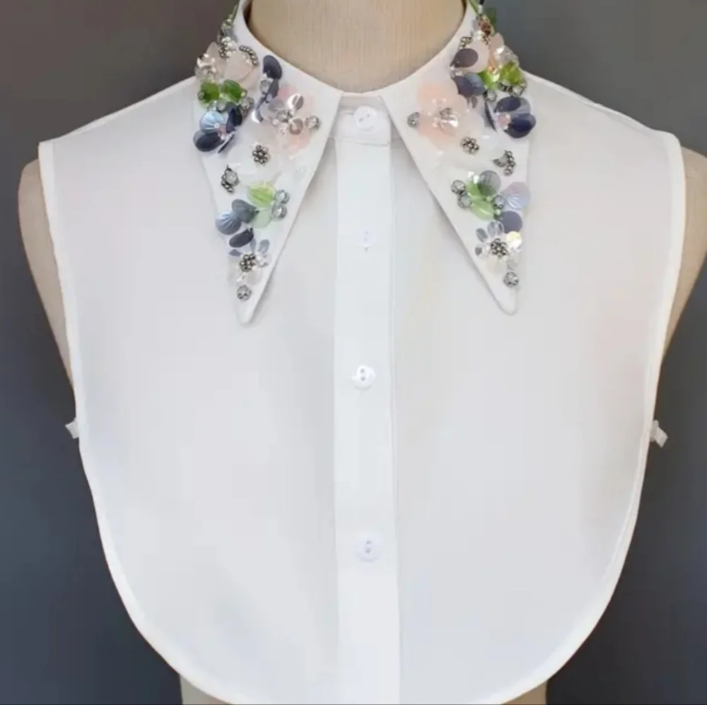 Embellished Detachable White Collar with Pastel Bead Flowers - Picture 2 of 4